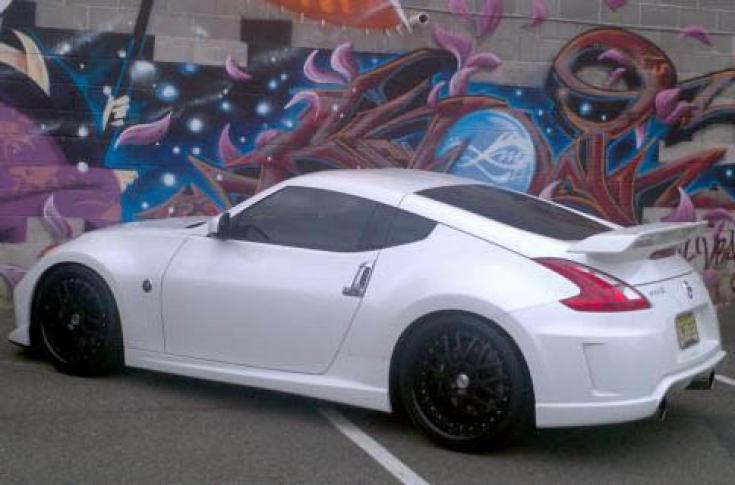 NISSAN 370Z VALENCIE MATTE BLACK